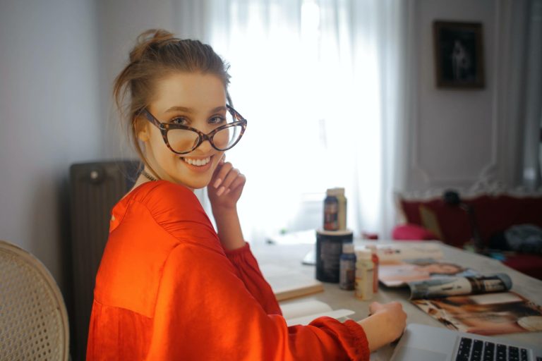 How to Invoice as a Freelance Designer