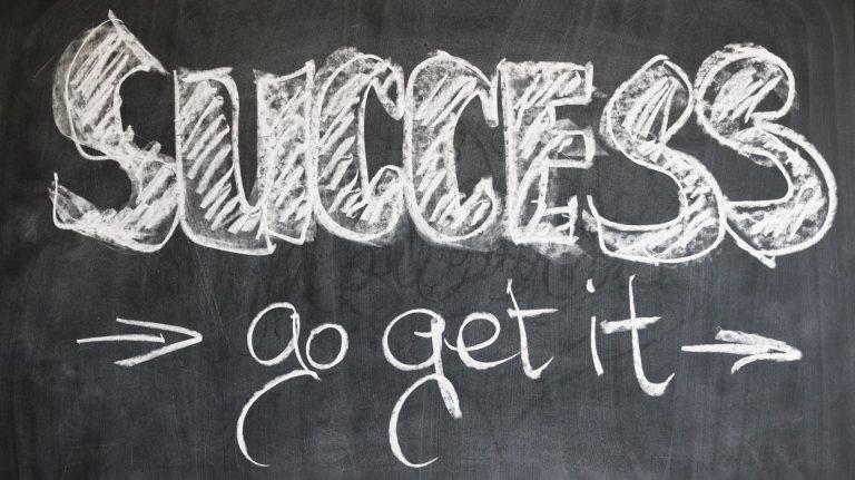 6 Self-Defeating Beliefs Successful Solopreneurs Overcome