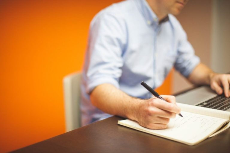 10 Ways to Start a New Career Online and Quickly