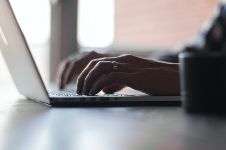 How to Create a Free Simple Invoice Template