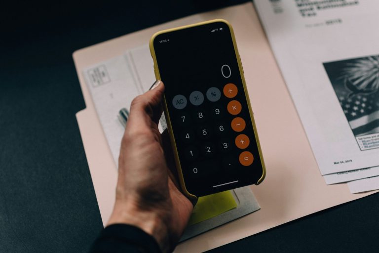 How Freelancers Can Cut Costs and Save Money