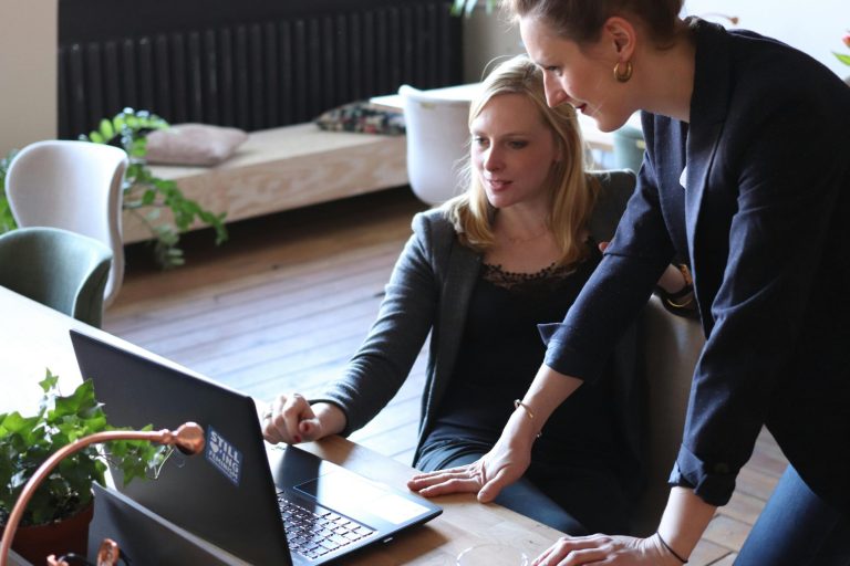 How to Successfully Delegate Tasks as a Freelancer
