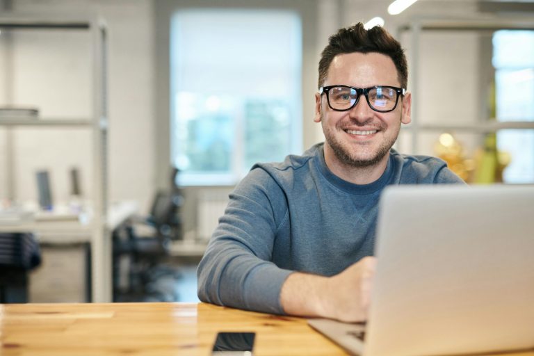 How to Market Yourself on Social Media as a New Freelancer