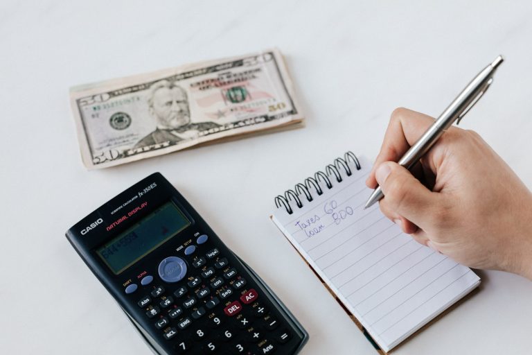 5 Smart Strategies to Cut Costs and Save Money as a Freelancer