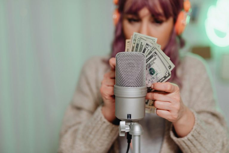 3 Recurring Revenue Business Model Ideas for Freelancers