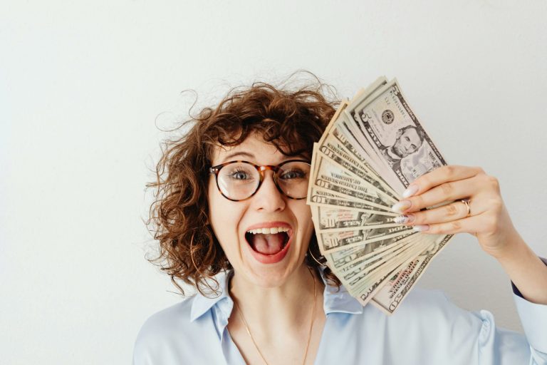 4 Smart Ideas to Supplement Your Income and Make Extra Money Online