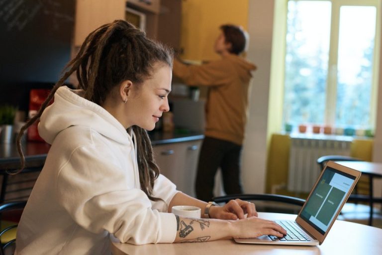 Is it Ever a Good Idea for a Freelancer to Work for Free?